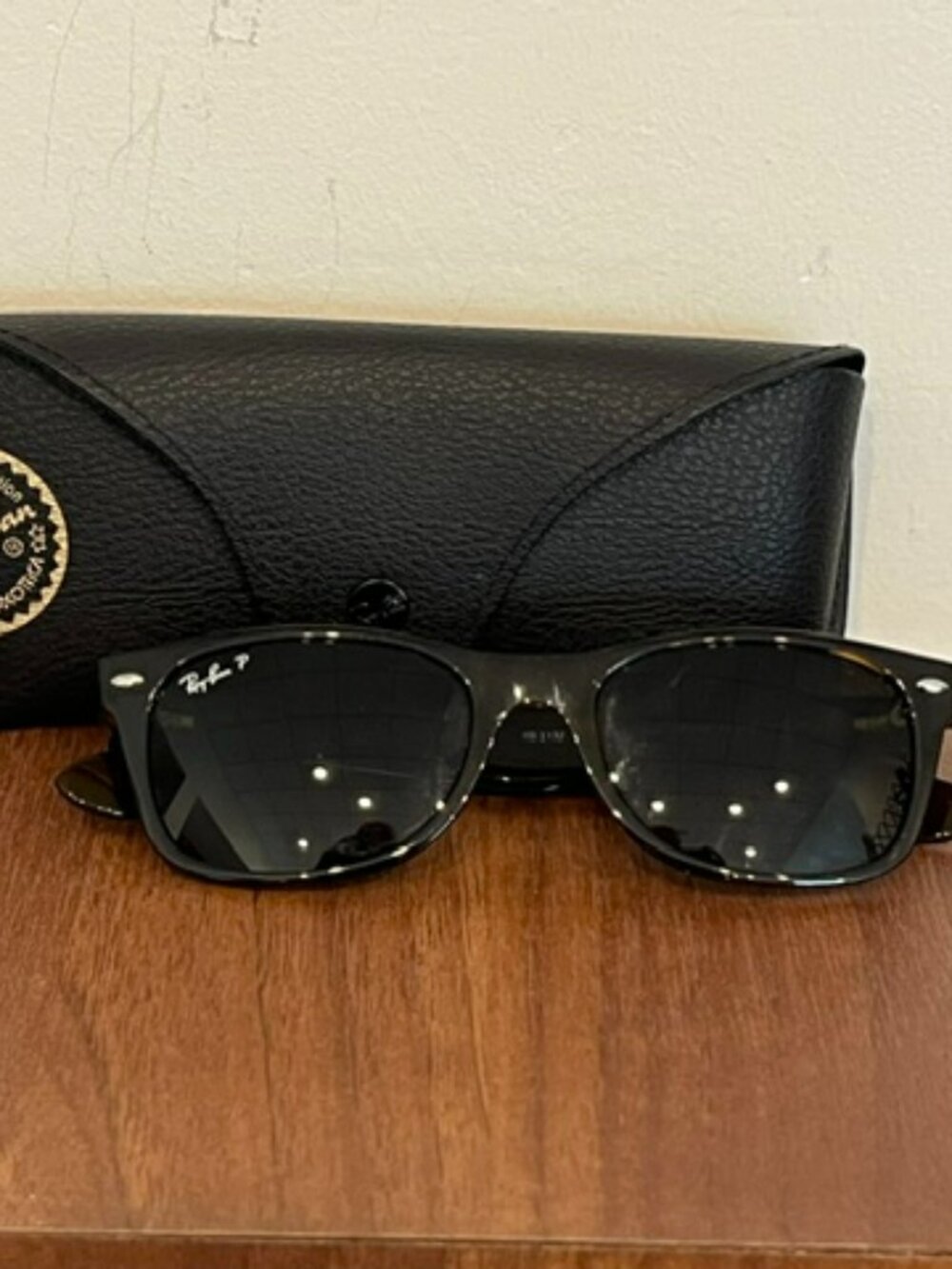 Ray-Ban New Wayfarer RB2132 902/58 55-18-145 3P Sunglasses w/ Case
